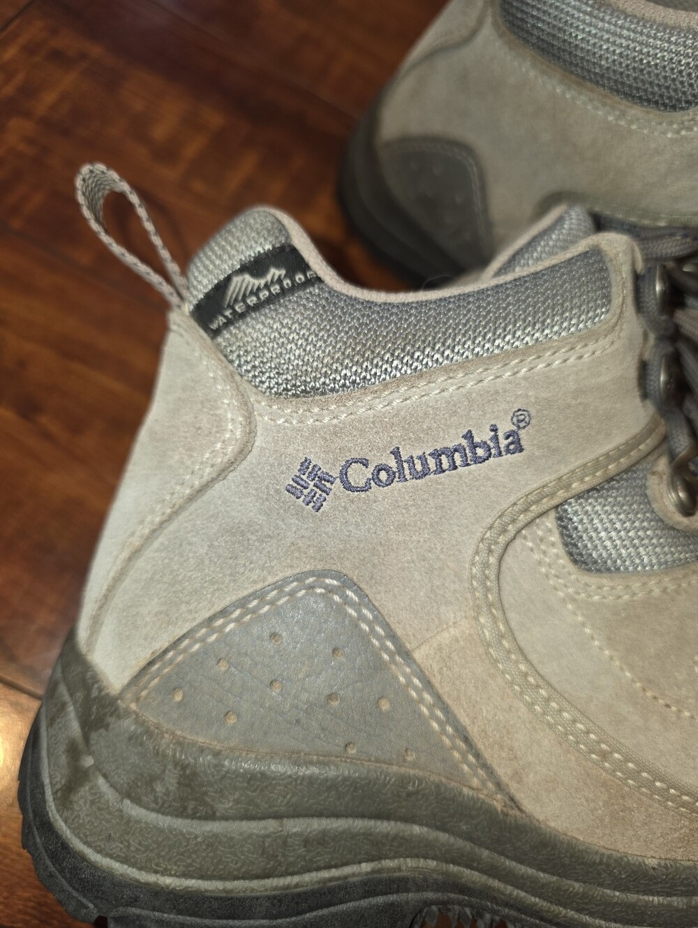 Columbia Razor Ridge Mid Hiking Boots - Picture 11 of 11